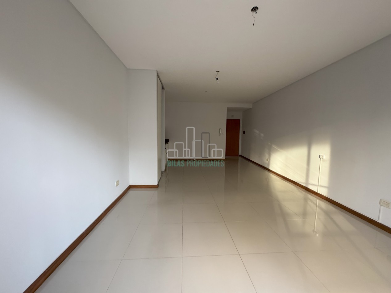ALQUILER Monoambiente con balcon al frente en Caballito 