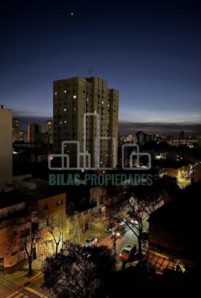 VENTA departamento de 2 ambientes con balcon al frente en Almagro