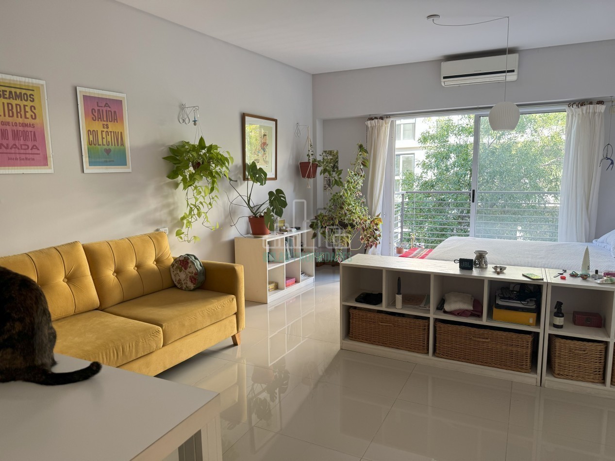 ALQUILER Monoambiente con balcon al frente en Caballito 