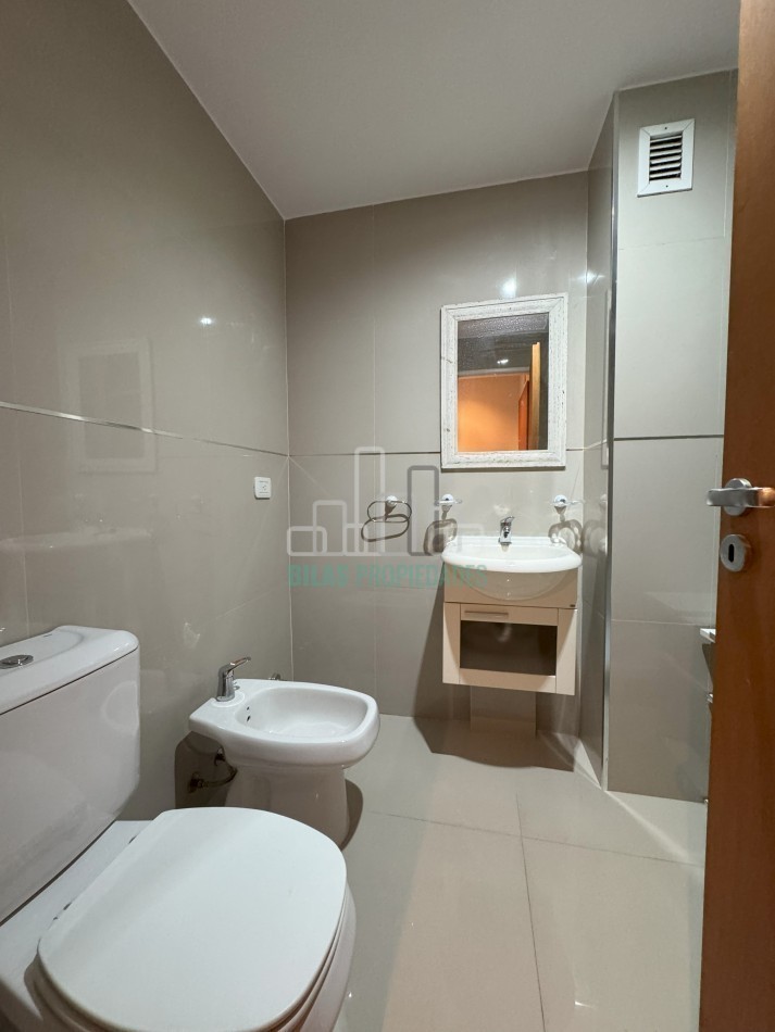 ALQUILER Monoambiente con balcon al frente en Caballito 